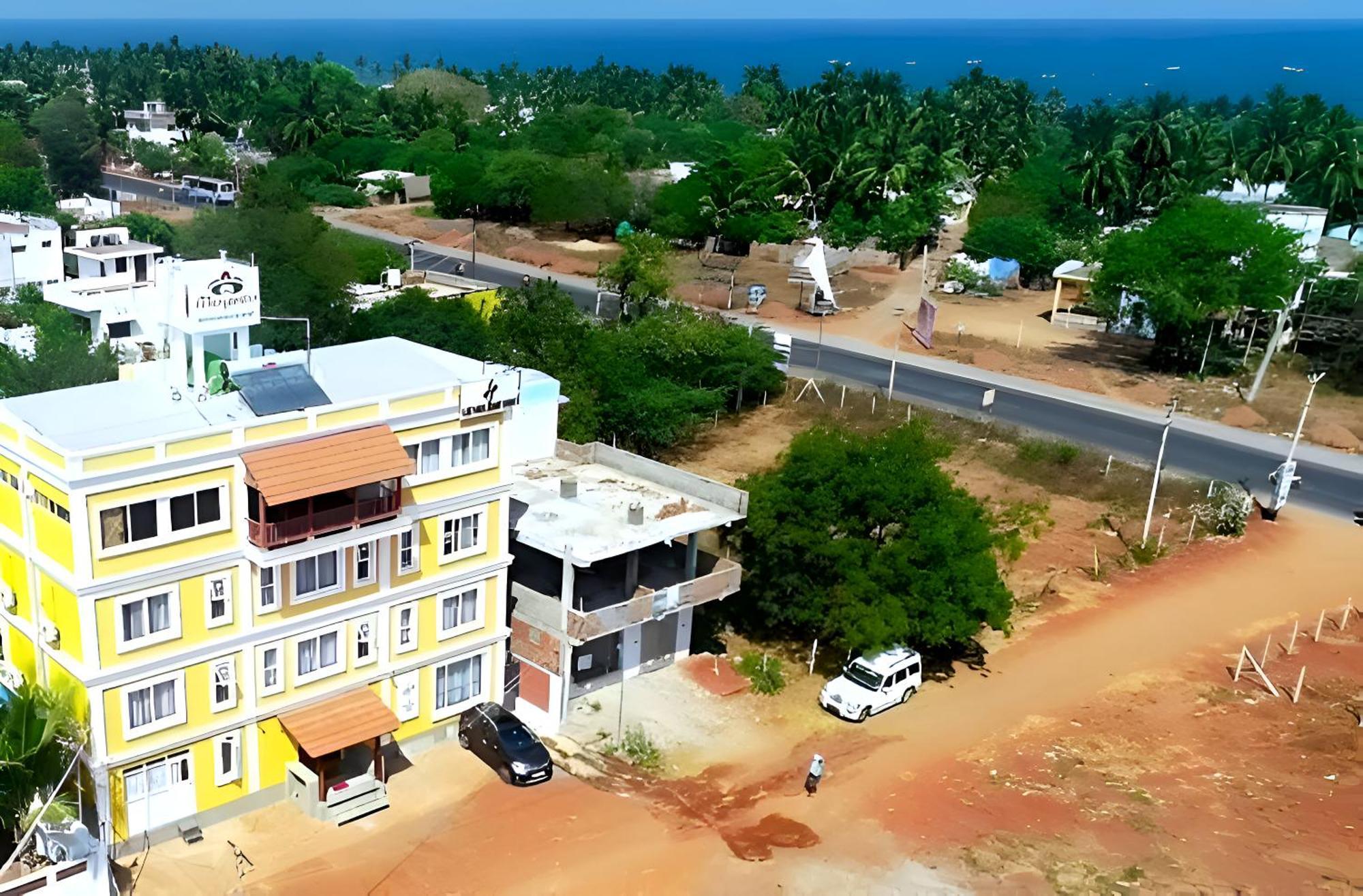 Le Holiday Inn Pondicherry Exterior photo