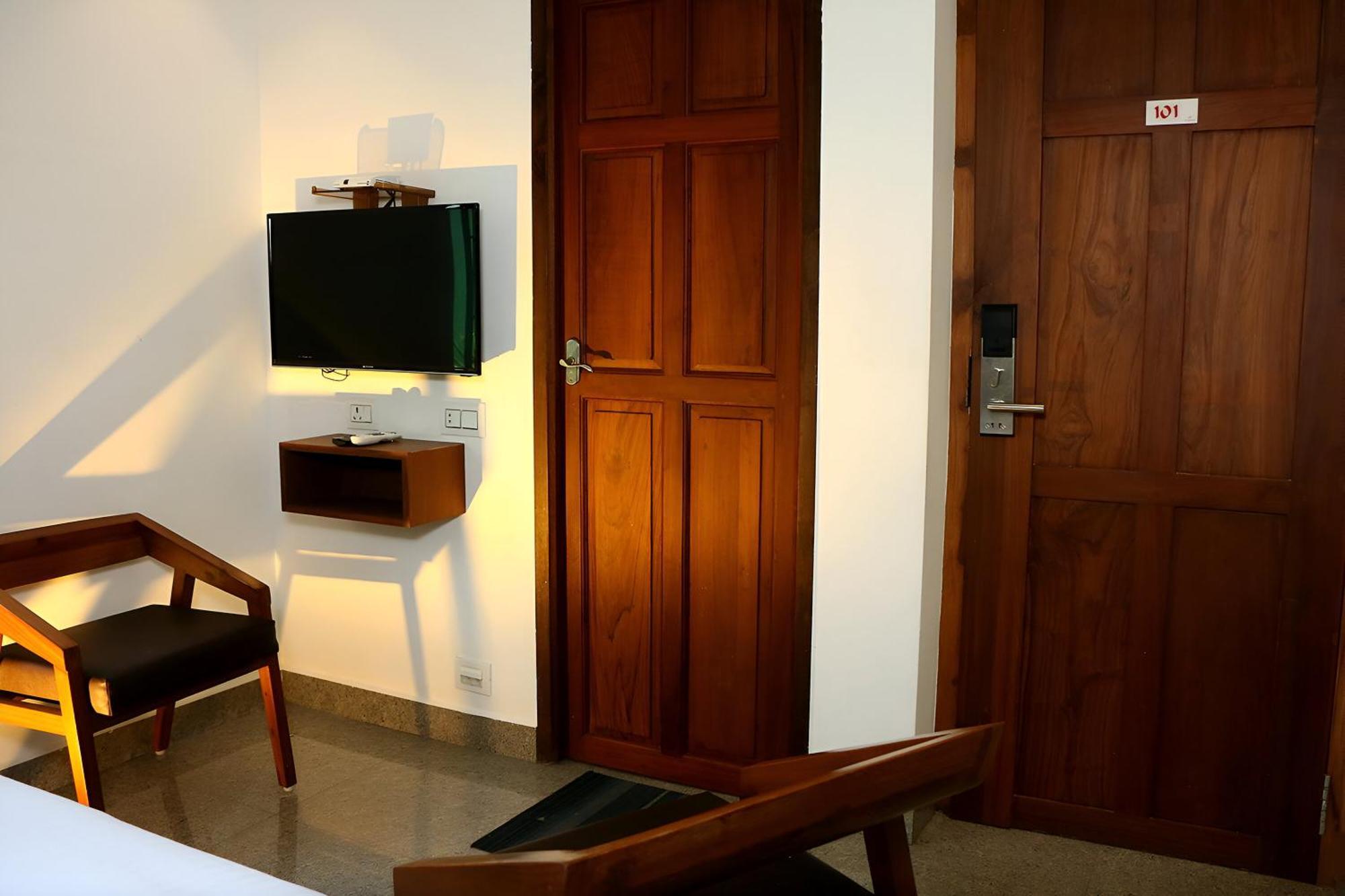 Le Holiday Inn Pondicherry Exterior photo