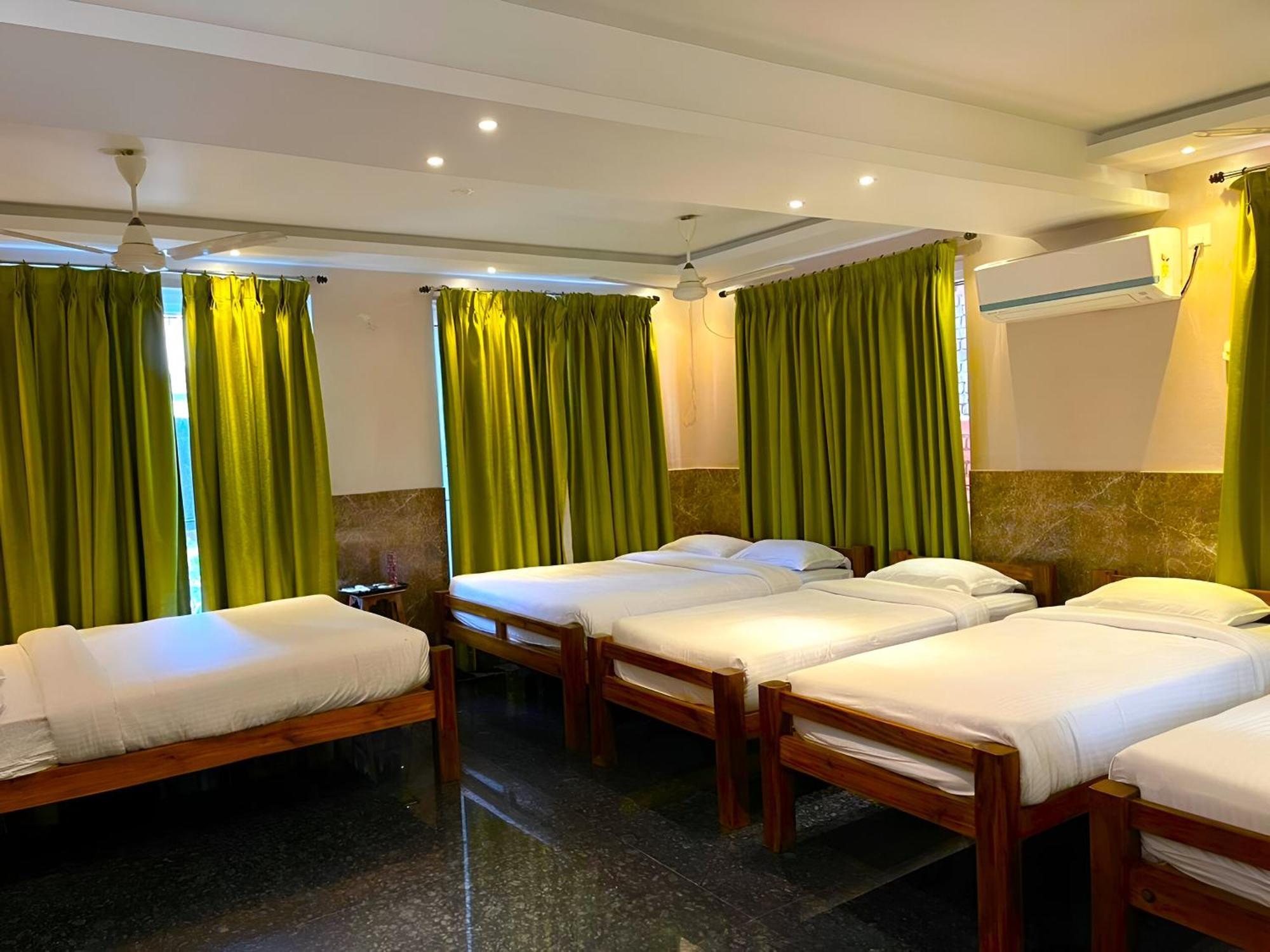 Le Holiday Inn Pondicherry Exterior photo