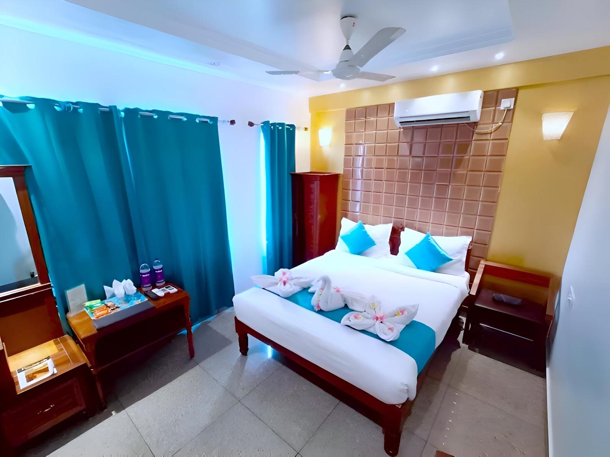 Le Holiday Inn Pondicherry Exterior photo